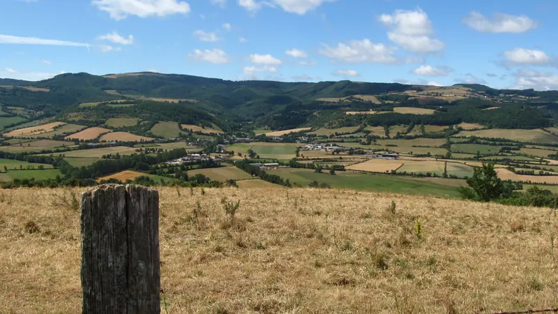 La vallée de l'Olip depuis le plateau de Courry