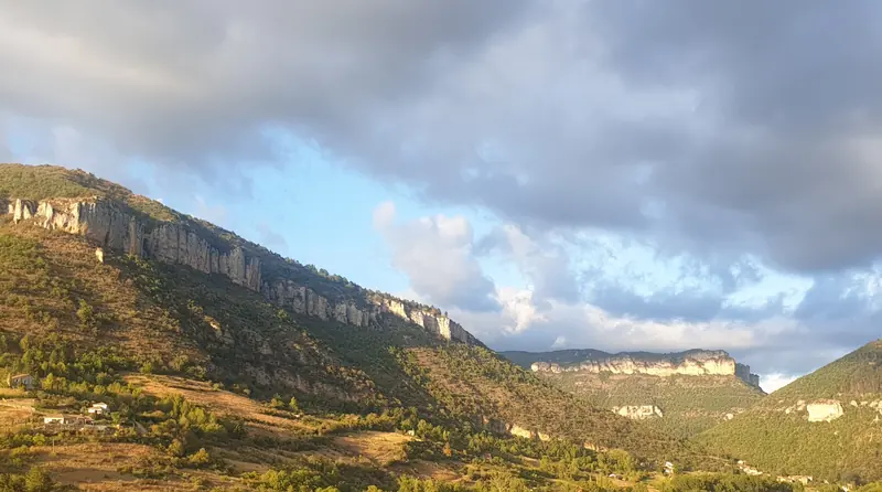 De la gare de Millau aux Gorges de la Dourbie