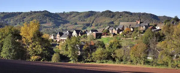 Saint-Cyprien - Le sentier des croix